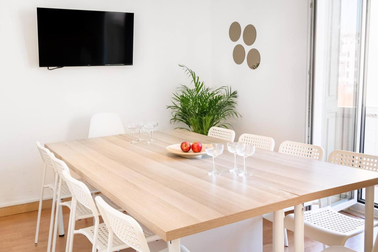 51 Bedroom Over Marqus De Pombal Apartment Lisbon